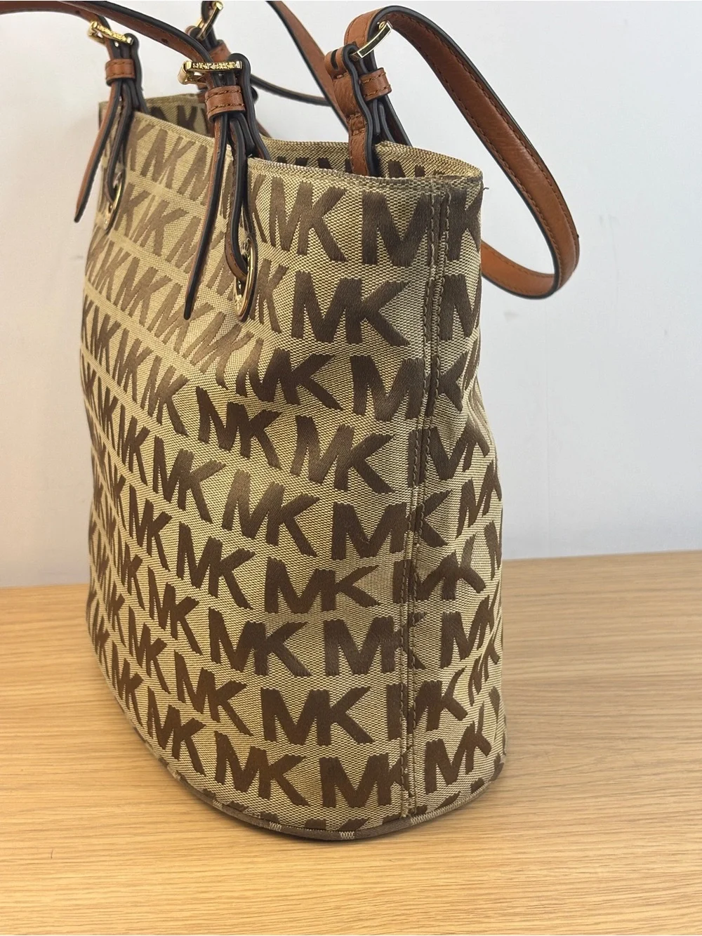Michael Kors Jet Set Signature Jacquard Tote Bag - Picture 4 of 16